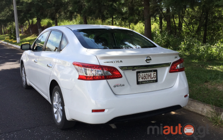 Nissan Sentra  '2015