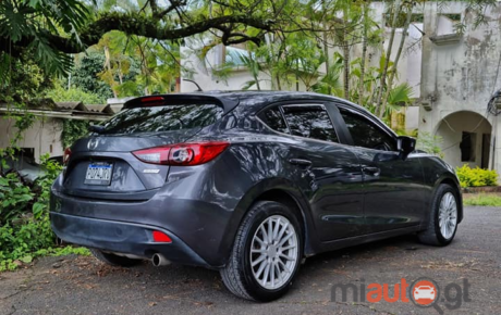 Mazda Mazda3  '2015