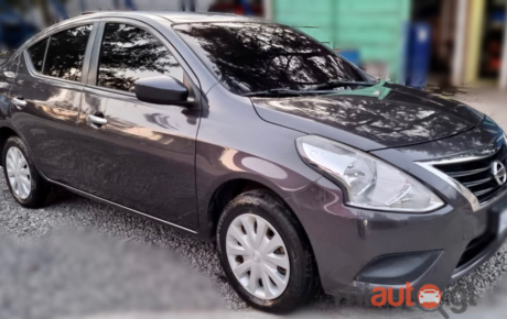 Nissan Versa  '2015