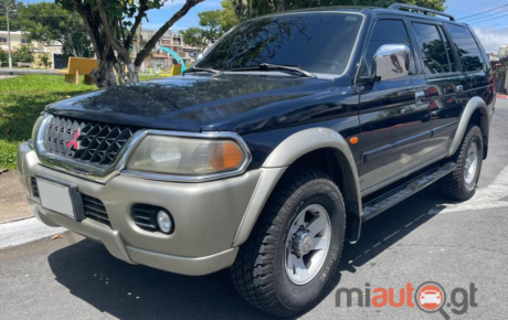 Mitsubishi Montero Sport  '2003