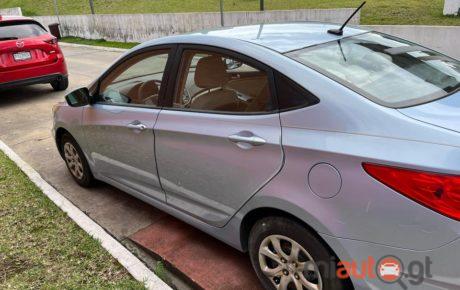 Hyundai Accent  '2012